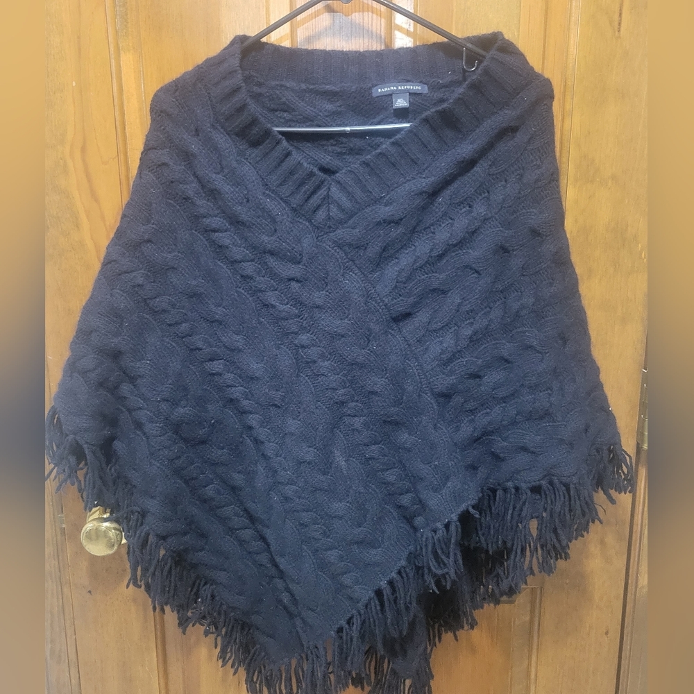 Black banana republic cable knit poncho